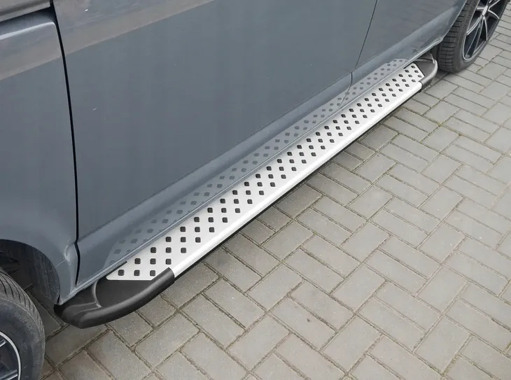 stopnie-boczne-progi-do-renault-alaskan-2016-numer-katalogowy-producenta-chr-1083ab004