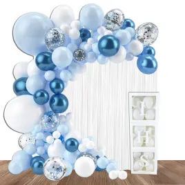 balony-dekoracja-na-komunie-kurtyna-pudelka-na-balony-ihs