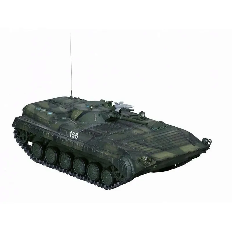 1-35-soviet-infantry-figthing-vehicle-bmp-1-marka-zvezda
