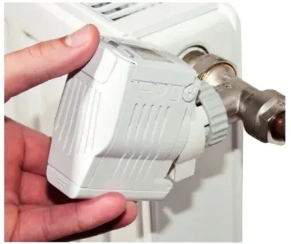 termostat-grzejnikowy-na-kaloryfer-hd13-8programow-kod-producenta-hd13