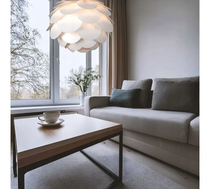 lampa-sufitowa-zyrandol-biala-nowoczesna-glamour-e27-do-pokoju-rodzaj-gwintu-e27