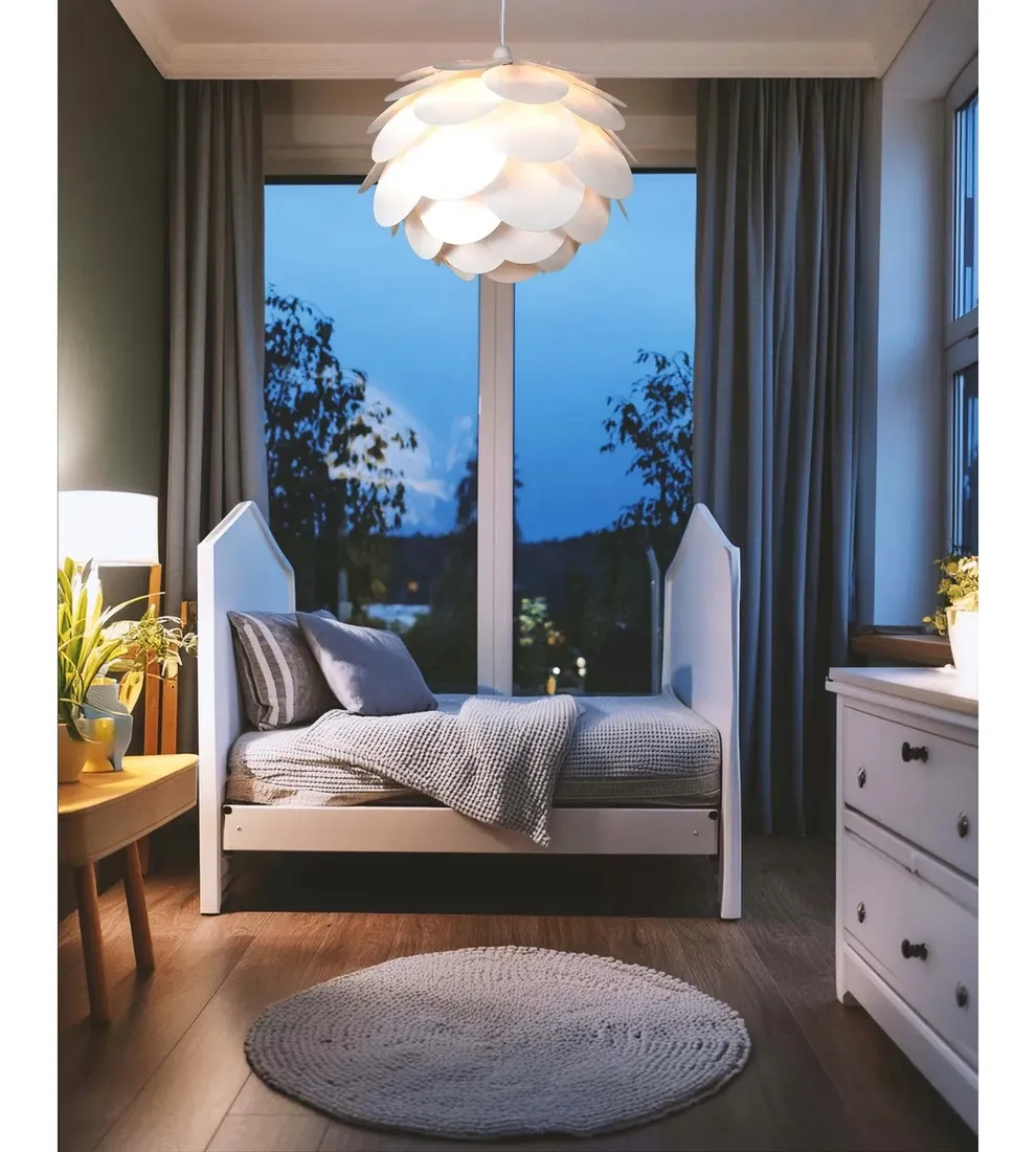 lampa-sufitowa-zyrandol-biala-nowoczesna-glamour-e27-do-pokoju