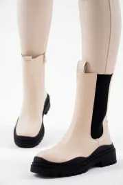 bezowe-dluzsze-botki-damskie-z-guma-fiorino-37