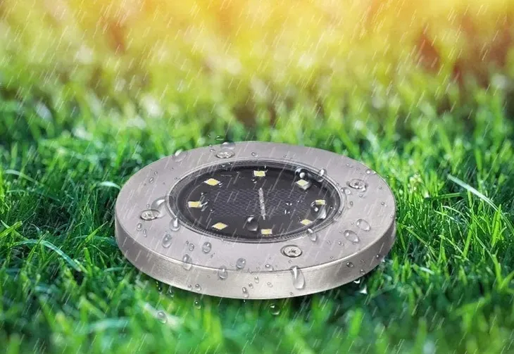 lampki-solarne-ogrodowe-4szt-wbijane-led-lampa-do-ogrodu-czujnik-zmierzchu-barwa-swiatla-bialy-zimny