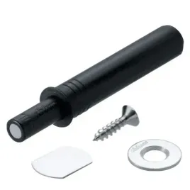 tip-on-blum-956-1004-odbojnik-do-frontow-krotki-czarny-z-magnesem
