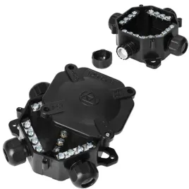 puszka-elektryczna-hermetyczna-natynkowa-4-dlawnice-122-x-122mm-ip67-czarna