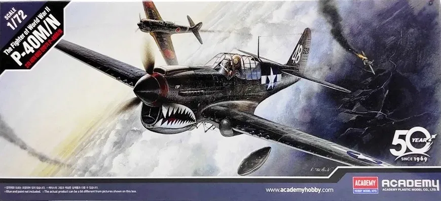 academy-12465-p-40-m-n-warhawk-1-72-marka-academy