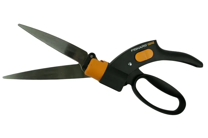 nozyce-do-trawy-gs42-fiskars-servosystem-waga-z-opakowaniem-0-3-kg