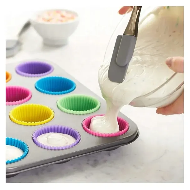 forma-blacha-na-muffinki-12-silikonowy-papilotki-marka-bez-marki