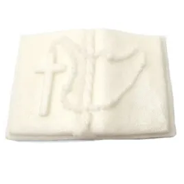 dekoracja-na-tort-komunia-ksiazka-biala-rozaniec