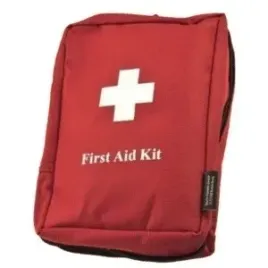 apteczka-turystyczna-z-wyposazeniem-czerwona