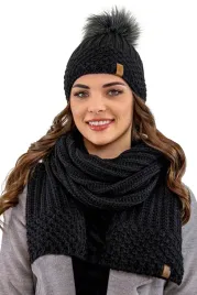 zimowy-komplet-czapka-z-pomponem-i-szalik-czarny-vivisence-7016kmpl
