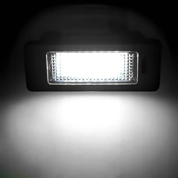 zestaw-2x-lampki-led-oswietlenie-tablicy-bmw-e60-e61-3-e90-e91-e70-e71-e84-stan-nowy