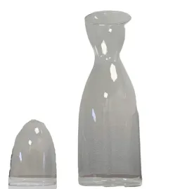 szklana-karafka-do-napojow-z-zatyczka-075l-22x65-cm