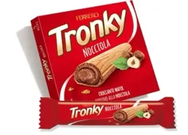 tronky-czerwone-ferrero-90g-rurki-wafelki-orzechowe
