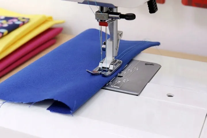 maszyna-do-szycia-janome-juno-e1015-produkt-wprowadzony-do-obrotu-na-terenie-ue-przed-13-12-2024-nie