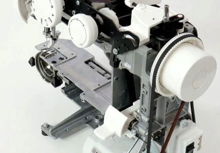 maszyna-do-szycia-janome-juno-e1015