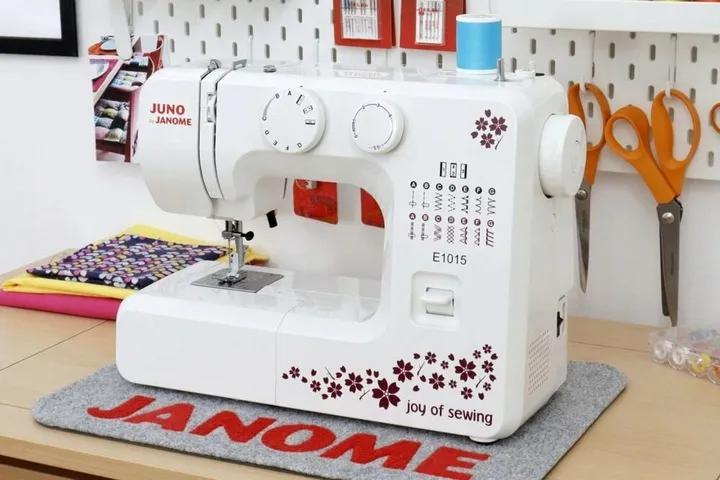 maszyna-do-szycia-janome-juno-e1015-stan-opakowania-oryginalne-kod-producenta-565132