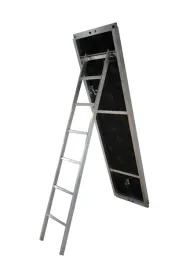 podest-aluminiowo-sklejkowy-z-klapa-i-drabina-do-rusztowania-rux-r65-250m