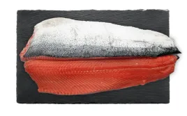 swiezy-filet-z-lososia-norweskiego-ze-skora-15kg