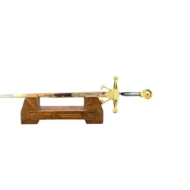 nozyk-do-listow-miniaturka-miecz-robina-z-locksley-03-stojak