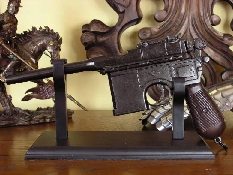niemiecki-pistolet-mauser-c96-1024