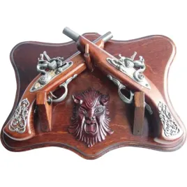 pistolety-skalkowe-na-zawieszce-z-xvii-w-wtr-241