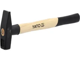 mlotek-slusarski-300g-trzon-drewniany-yato