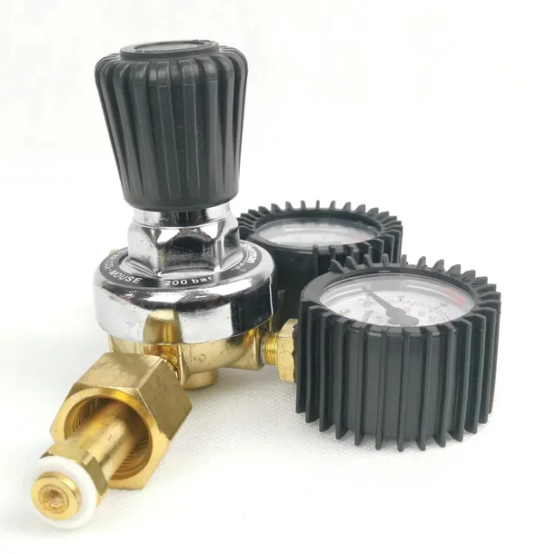 reduktor-gazu-spawarki-argon-co2-mini-2-manometry-marka-powermat