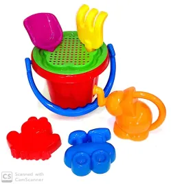 zestaw-do-piasku-slonik-konewka-wiaderko-grabki-lo