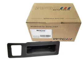 bmw-f10-f11-f18-09-17-przycisk-klapy-bagaznika-tyl