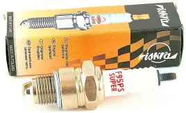 swieca-zaplonowa-iskra-motorynka-komar-ogar-romet-pony-kadet-200-simson-s51