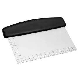 szpatulka-cukiernicza-z-miarka-do-ciasta-kremow-do-rozdrabniania-z-raczka