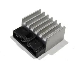 regulator-napiecia-4-piny-gy6-139-qma-qmb-skuter-4t-junak-romet-zipp-quest