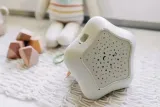 tiny-love-projektor-lampka-boho-chic-efekty-dzwiekowe-swietlne