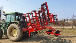 agregat-uprawowy-hydrauliczny-uprawowo-przedsiewny-siewny-kultywator-32m