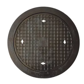 wlaz-studzienny-zeliwny-okragly-na-szambo-600