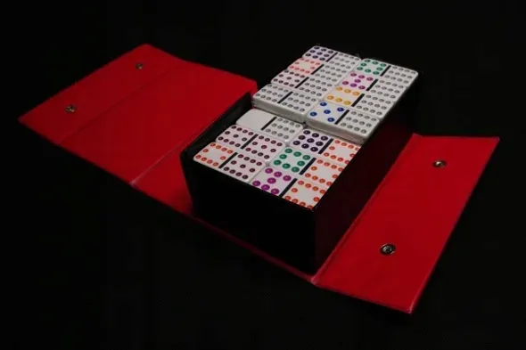 domino-91szt-etui-czas-rozgrywki-do-30-minut