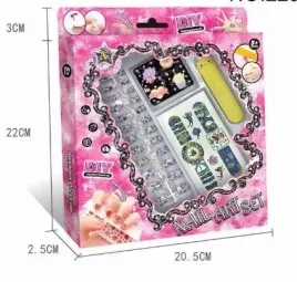 zestaw-do-zdobienia-paznokci-manicure-studio-paznokci