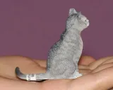 figurka-kot-siedzacy-marka-schleich