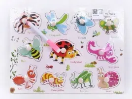 drewniana-ukladanka-z-tablica-suchoscieralna-puzzle-z-uchwytami-owady