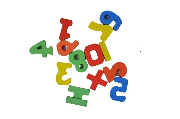 drewniane-klocki-material-drewno