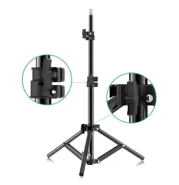 solidny-stojak-statyw-trzyczesciowy-do-lamp-67-210cm-obciazenie-do-4kg