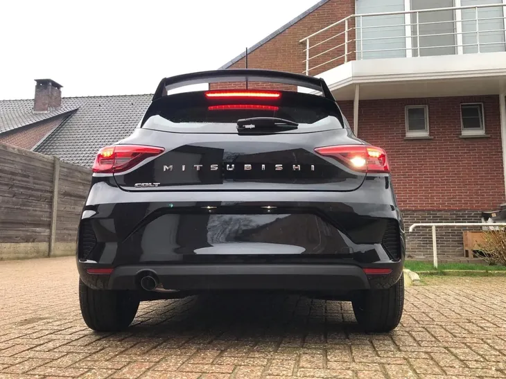spojler-dachowy-tylny-lotka-do-renault-clio-v-2019-hatchback-typ-samochodu-samochody-osobowe
