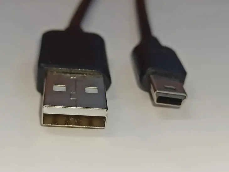 kabel-usb-a-2-0-usb-mini-b-09m-waski-zastosowanie-inne