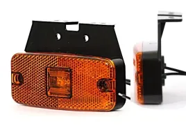 lampa-lampka-obrysowa-diodowa-led-12-24-boczna