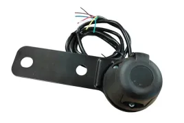 gniazdo-przyczepki-kompletne-wiazka-swiatel-przyczepki-wspornik