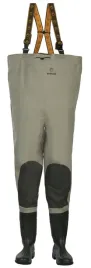 spodniobuty-premium-wzmocnione-dla-wedkarza-rybaka