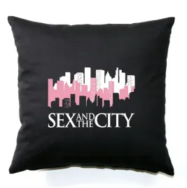 poduszka-czarna-ozdobna-sex-and-the-city-na-prezent-dla-dziecka-wzory