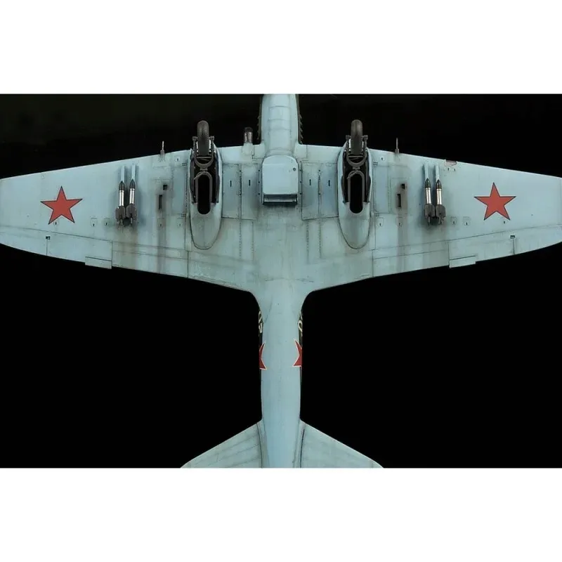 1-48-il-2-stormovik-mod-1943-marka-zvezda